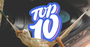 Blog Header Top 10, Schallplatten im Hintergrund, Person in Hängematte im Vordergrund