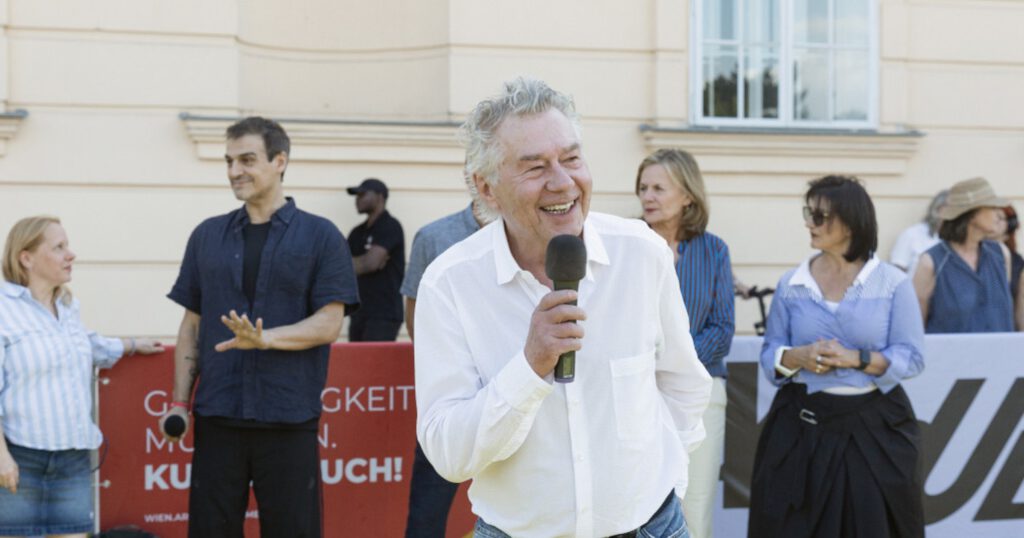 Public Moves Karl Regensburger (c) yakoone